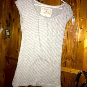 Abercrombie & Finch T-shirt 
size large